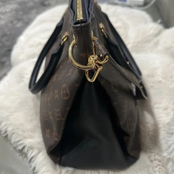 Authentic limited edition discontinued Louis Vuitton Pallas MNG Full NOIR - Picture 3 of 17